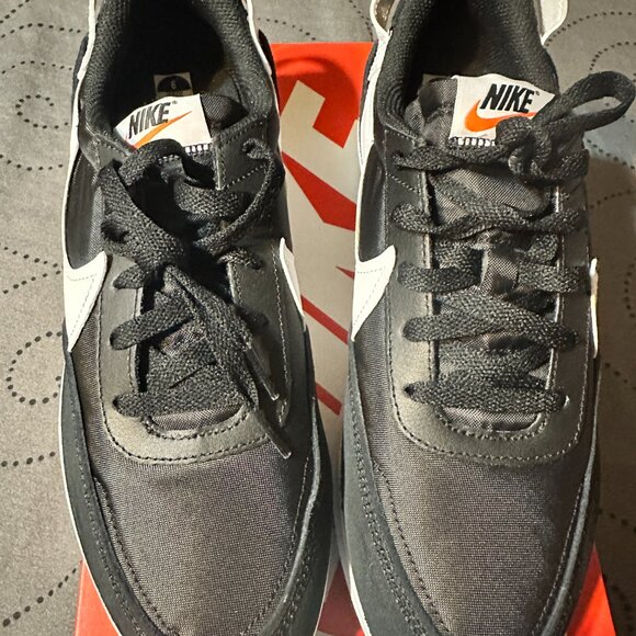 NIKE WAFFLE DEBUT BLACK & WHITE SNEAKERS SIZE 10 9.5 OR 9 MEN NEW IN BOX - Picture 3 of 7